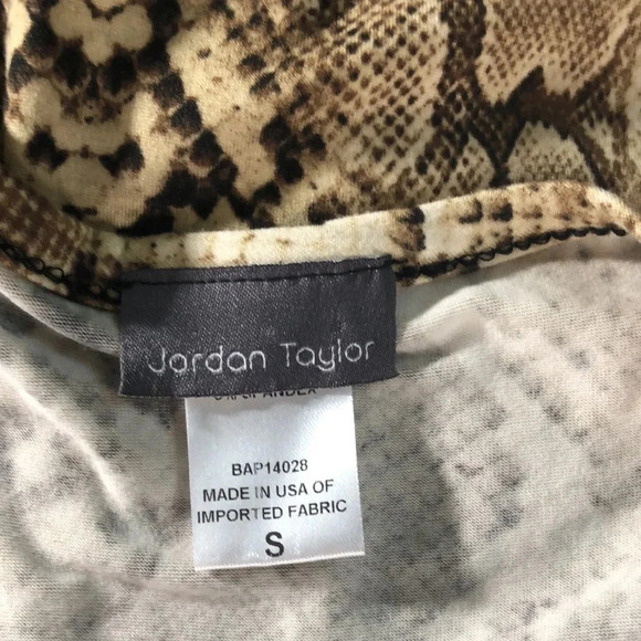 🌸NEW🌸 JORDAN TAYLOR Snake Print Top - Picture 5 of 7